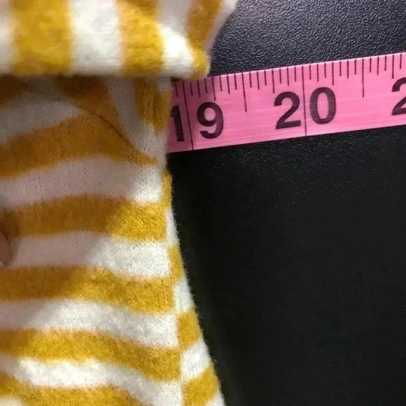 Mesh & Lace V-neck wrap front,elastic hem line,horizontal stripe,cuddly soft - Picture 6 of 10